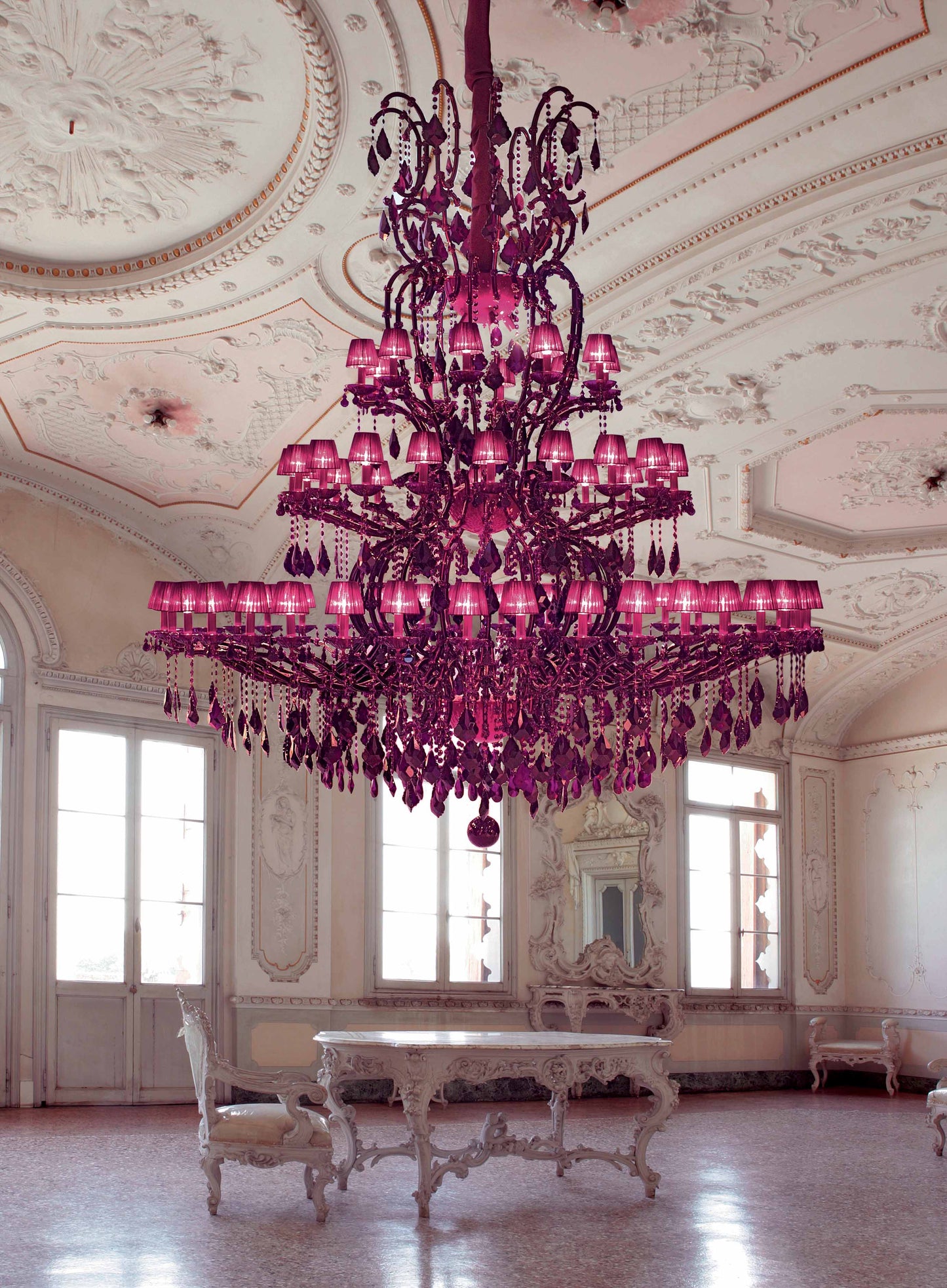Masiero Maria Theresa Kronleuchter Groß Ø260cm 70Leuchten mit funkelnden Kristallen ROT